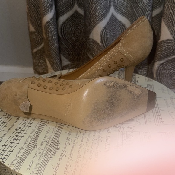 Tod’s Tan Suede Pumps SZ 8 - Picture 7 of 8